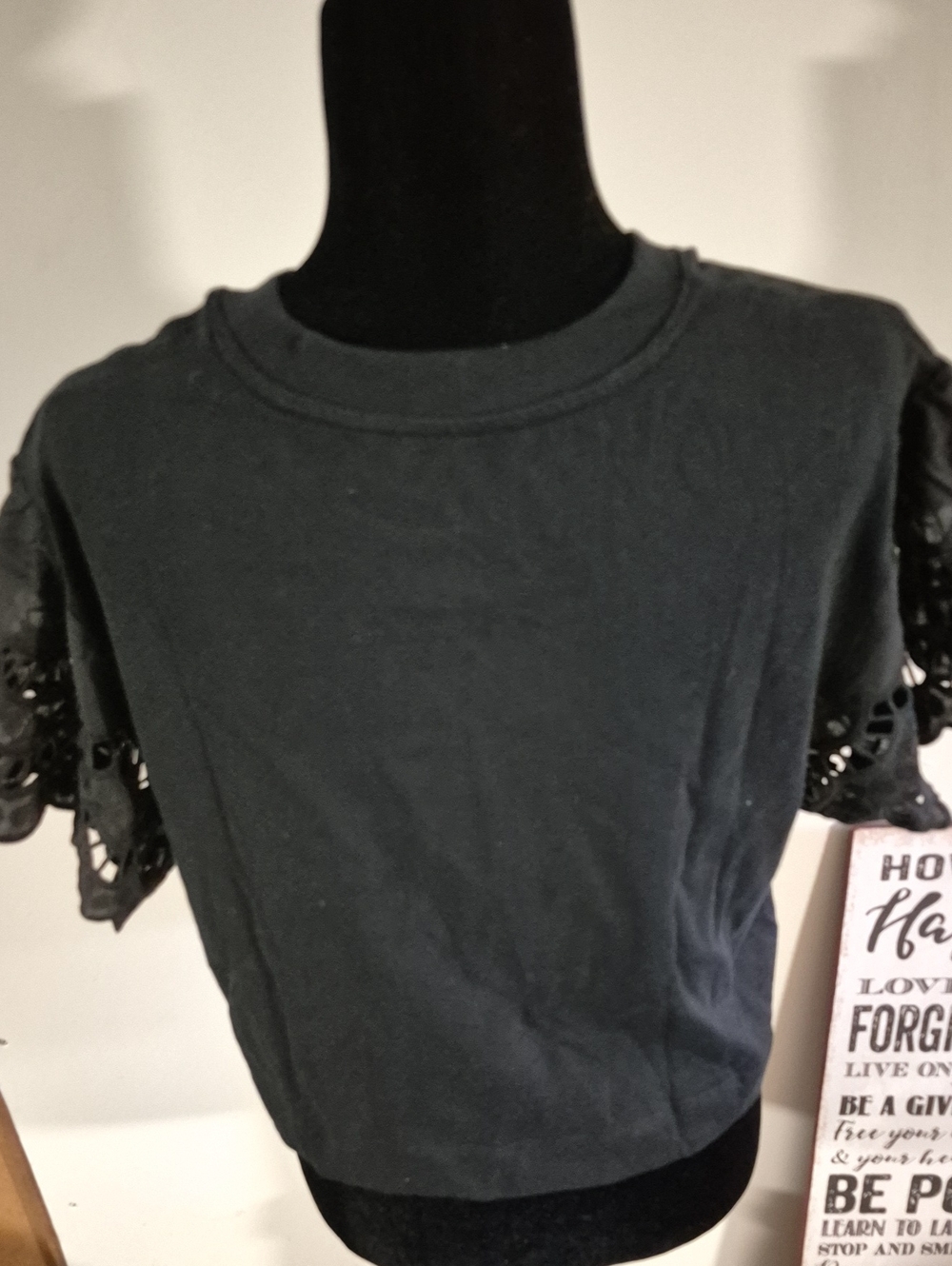 GAP Black Vintage Cropped Court Tshirt - Picture 3 of 5